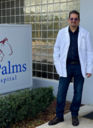 Dr Daniel Sosa About Image